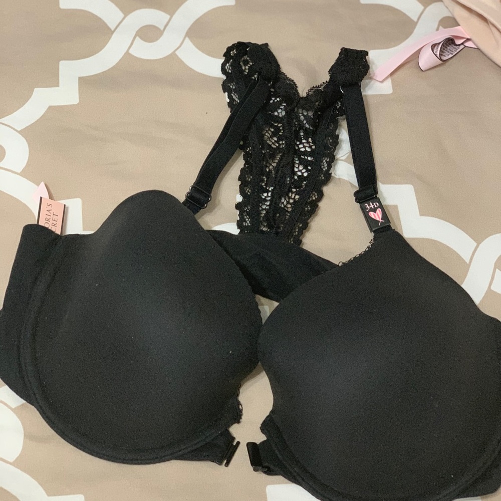 Victoria’s Secret bras
